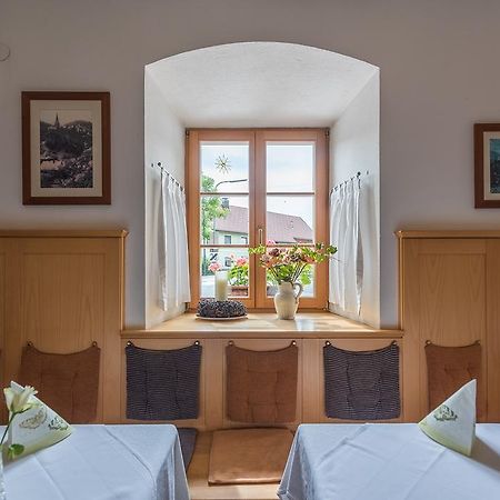 Alte Post Hotel Feistritz an der Gail Bagian luar foto
